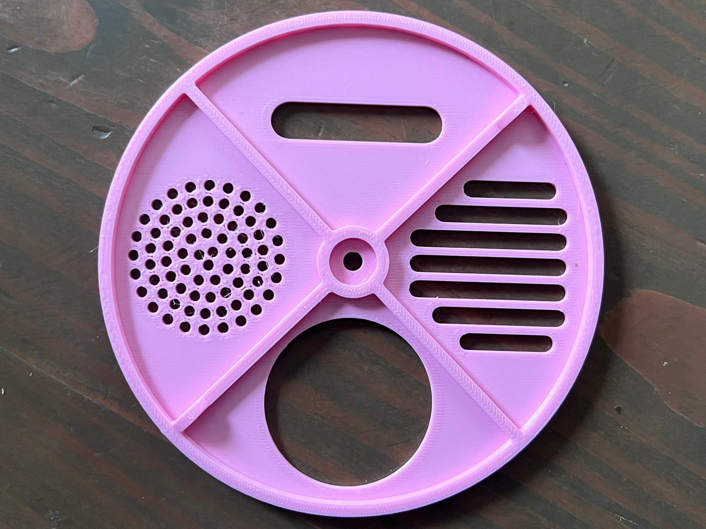 Layens Beehive Entrance Discs (4 7/8 inch) - Pack of 6