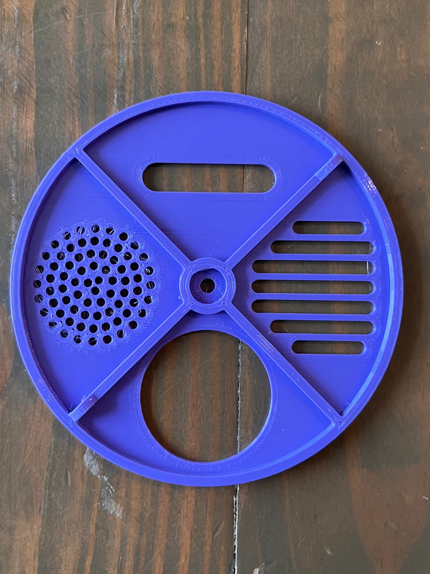 Layens Beehive Entrance Discs (4 7/8 inch) - Pack of 6